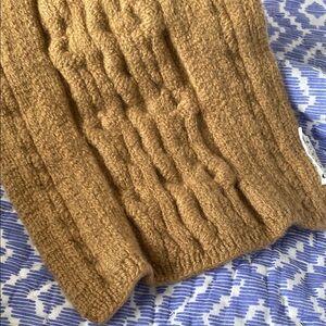 Bonner of Ireland 🇮🇪 100 percent wool scarf. Excellent quality.